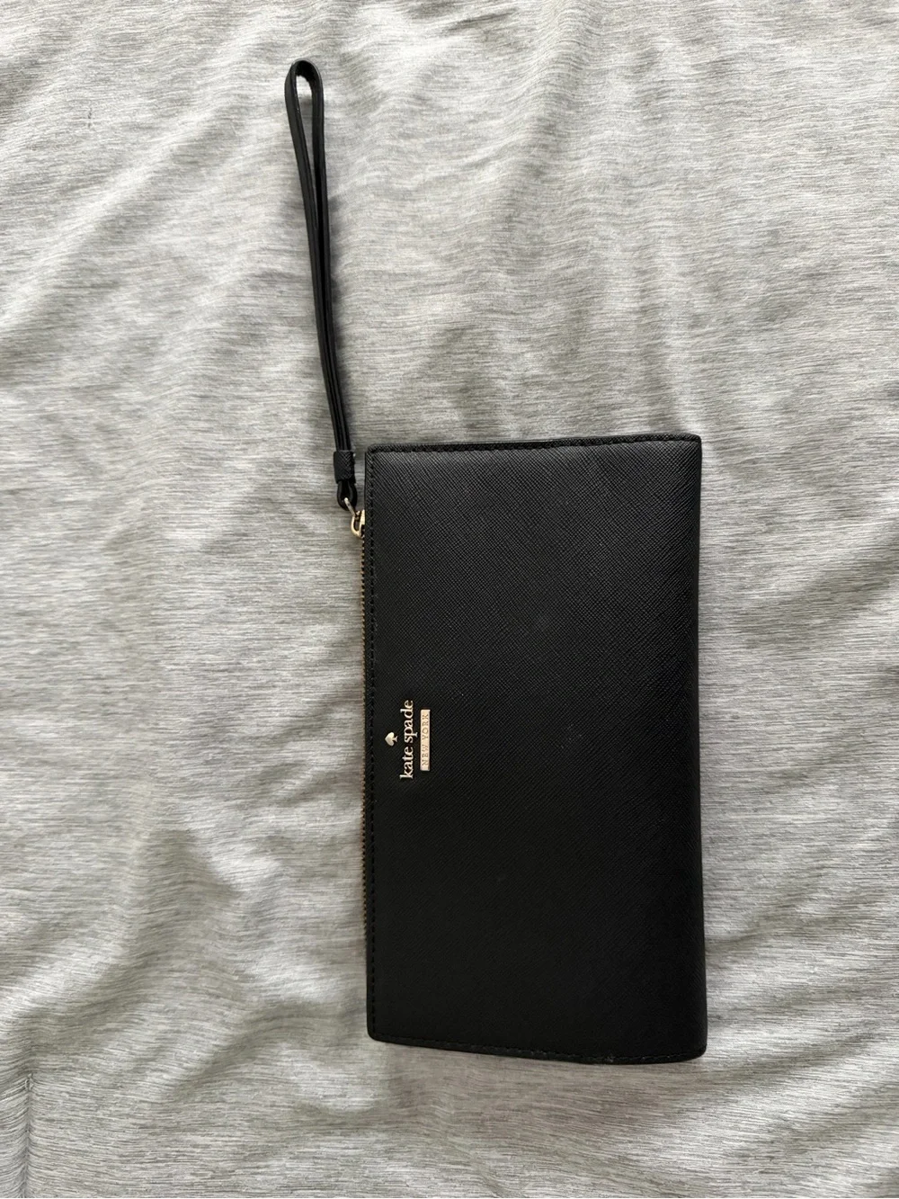 kate spade Black Pebbled Leather Large Slim L-Zip Wallet